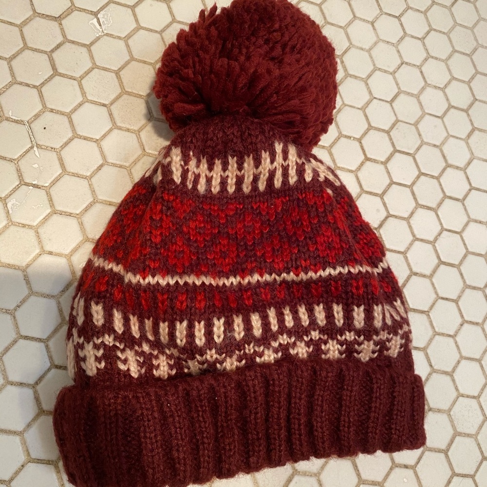 Never worn fair isle winter hat with fleece lining